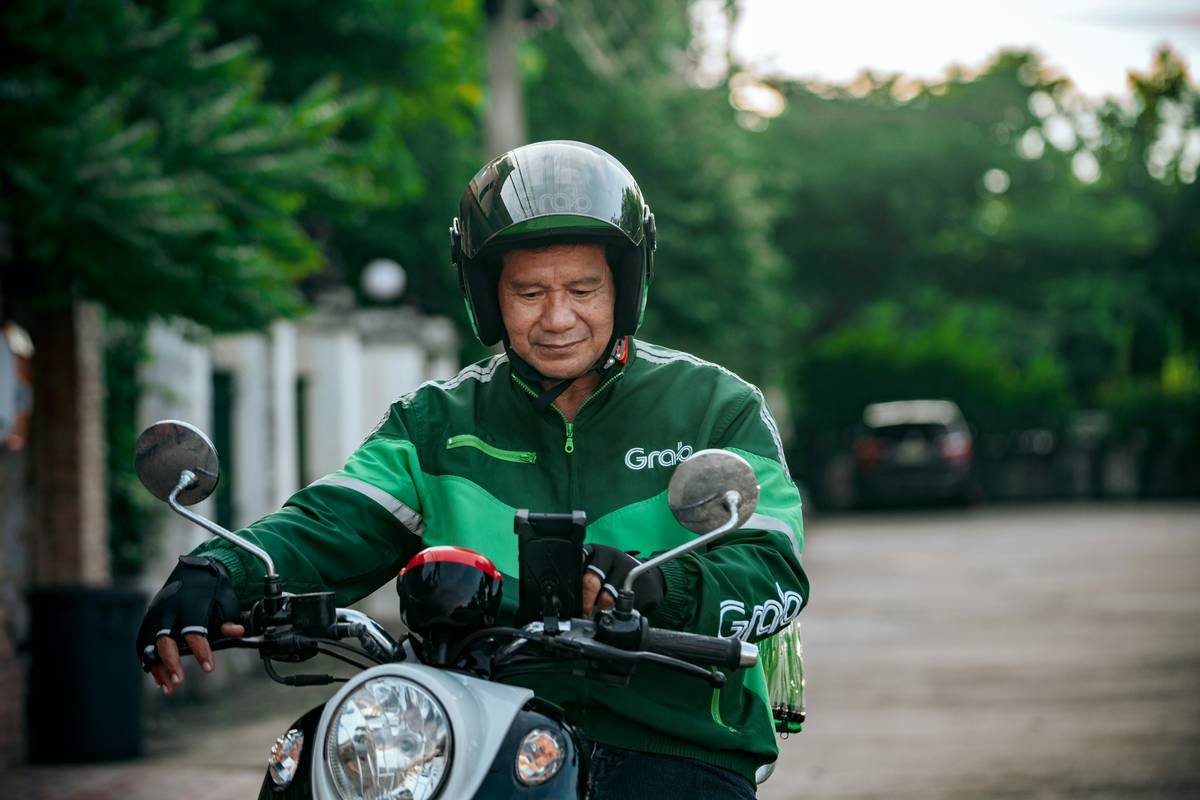 Crash Documentation Tips Every Motorcycle Renter Needs After an Accident