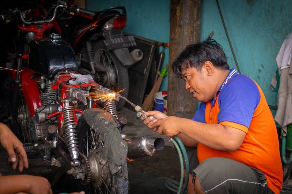 Crash Repair Reimbursement for Motorcycle Rentals: What It Is, Why It Matters, and How to Actually Get Paid