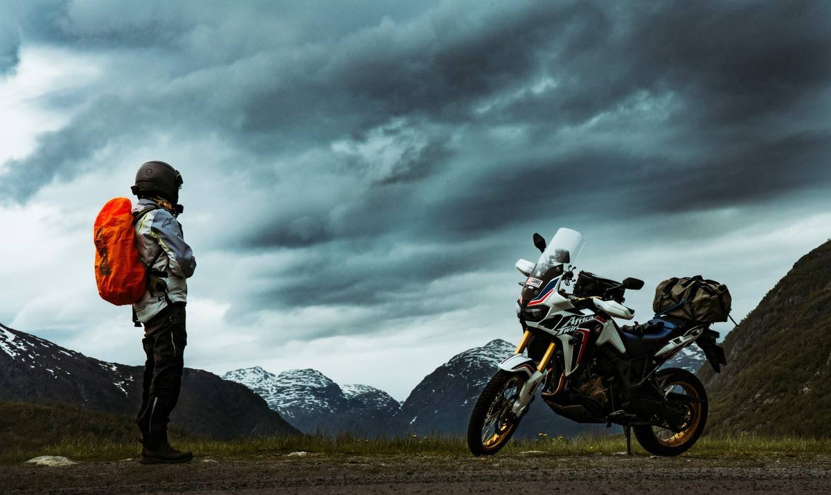 Bar chart showing 72% of travel insurance policies exclude motorcycles over 125cc